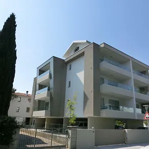  Apartment Atlantide